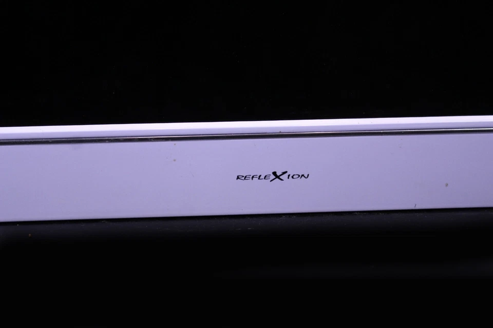 Reflexion LDD-2751 Full HD LED TV 26" DVB-T/C/S2 CI-Slot DVD-Player Weiß - Bild 2 von 4