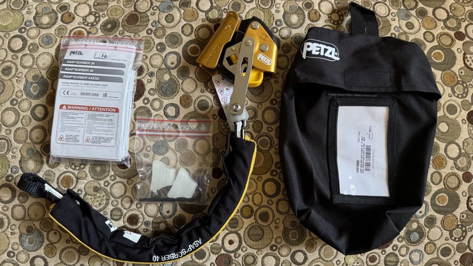 Petzl ASAP LOCK Mobile Fall Arrester w/ ASAP'Sorber 40 Lanyard Kit & Pouch