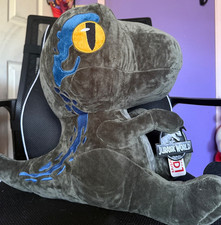 Jurassic World Blue Raptor Plush 15  Round 1 NWT