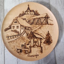 Slovenia Souvenir Pyrography Wood Wall Hanging Plate Village Scenery Han