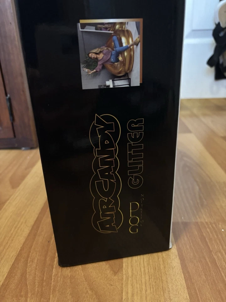 Silla inflable Mainstays Kids brillante dorada tiene capacidad para 250 libras de entrada/exterior para puertas Foto 2 de 4