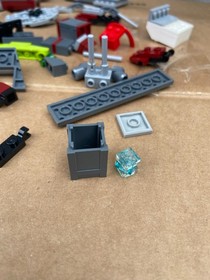 LEGO Star Wars: Jedi Defender-Class Cruiser (75025) Parts Pieces