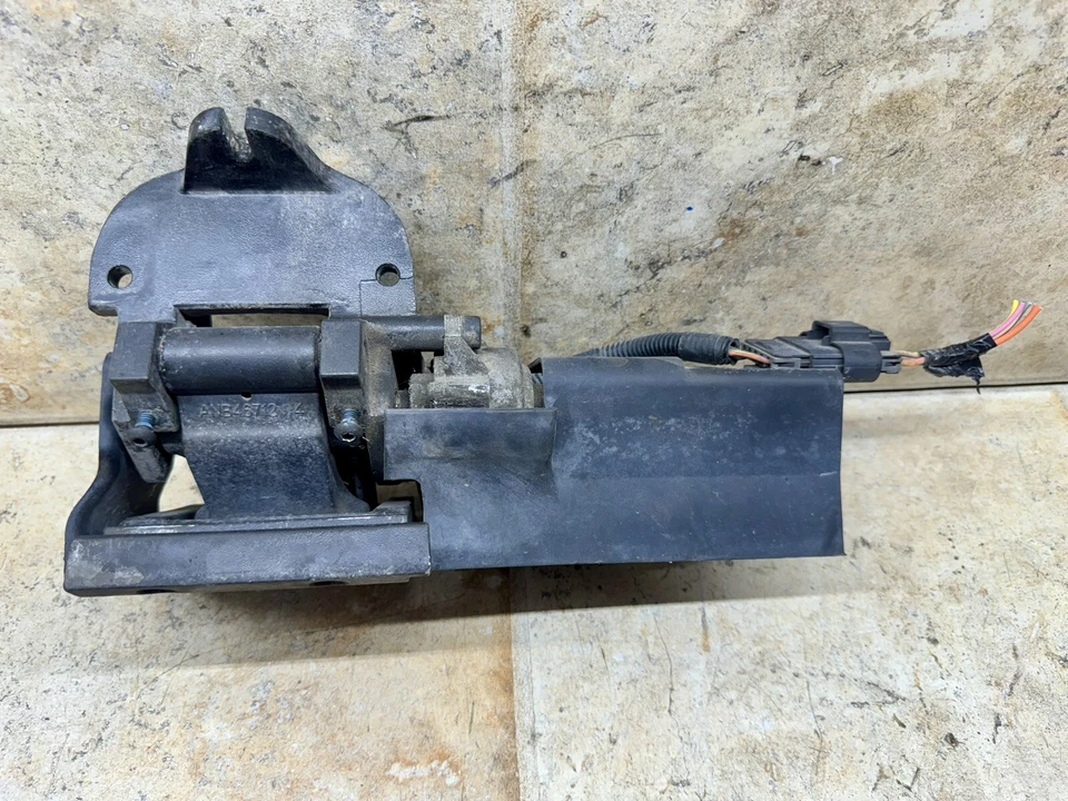 Chevy GMC 2007-2013 soporte de estribo plegable lado del conductor delantero izquierdo motor Foto 3 de 4