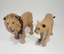 Safari Ltd Lioness And Lion African Wildlife Animal Figure 2008 Vintage EUC