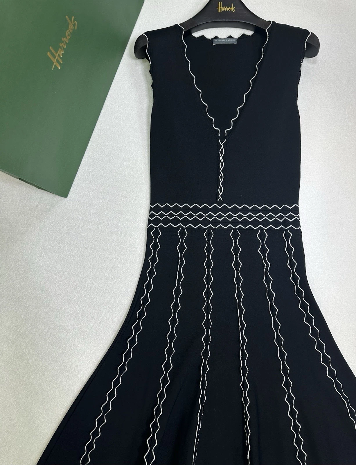 Abito ALEXANDER MCQUEEN valore £ 2400 IT taglia 42 INT M UK 10 US 6 immacolato