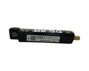 AUDI A3 Sportback 8VA, 8VF Antennenverstärker  8V4035225B 1.40 2014 30144942