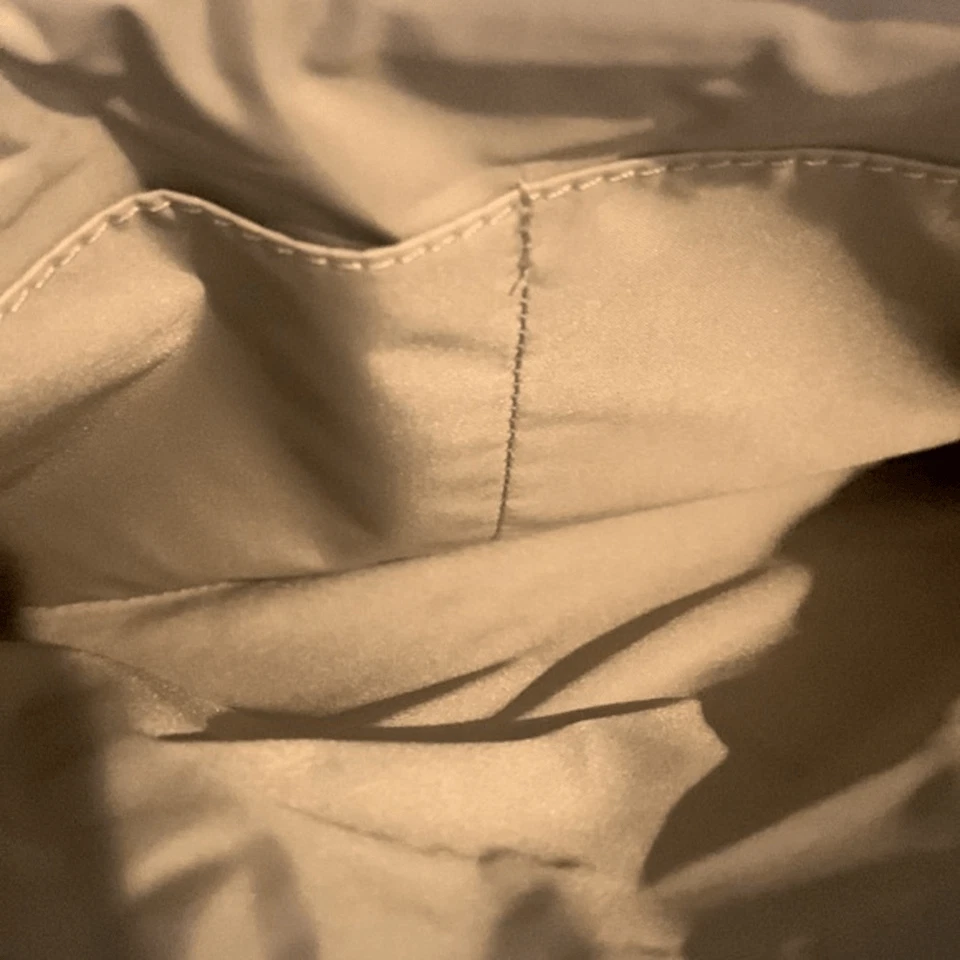 Bolsa de Maquillaje Kate Spade Gold Heart Metro Bolsa Grande con Cremallera Foto 4 de 4