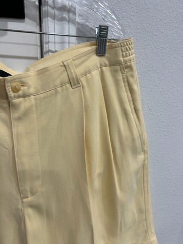 Vintage Alfani Mens Pleated Light Yellow Silk Shorts Size 38 - Picture 4 of 9