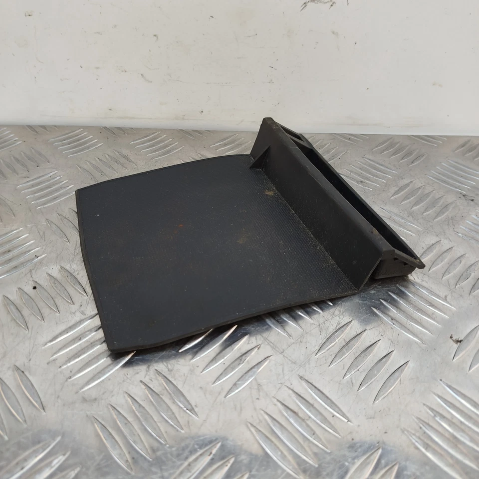 HONDA MK9 CIVIC 2012 CENTRE CONSOLE RUBBER INSERT 83405TV1E01 - Image 4 of 4