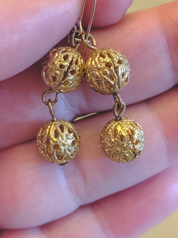 Vintage Filigree Style Dangle Gold Earrings For Pierced Ears