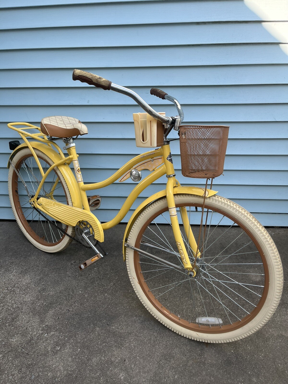 Huffy, Nel Lusso Classic Cruiser BikePerfect Fit Frame, Women's Yellow