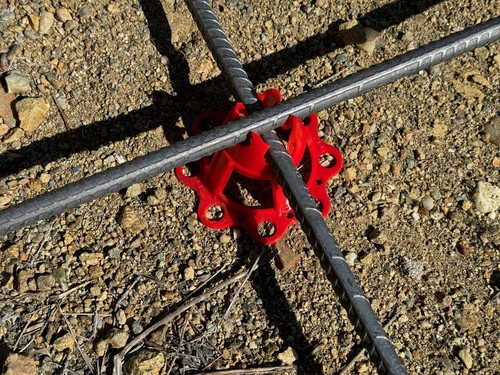 Sandbaggy Plastic Rebar Chair - Elevates Rebar 1 ½