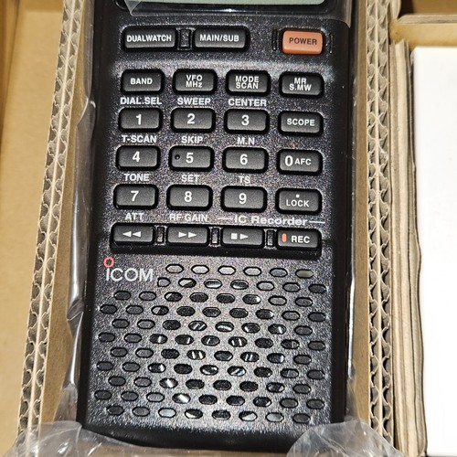 Icom IC-R20 Communications Receiver w/ Accessories – Brand New in Box - Photo 3/7