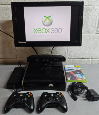 Xbox 360 S 1439 Schwarz Konsole, Kinect 1414, Netzteil, 2 Wireless Controller