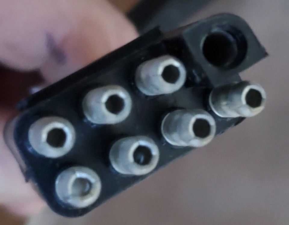 Crusader Wire Harness Adapter Round To Square 98218 Newer Motor Older  Boat - Image 2 of 3