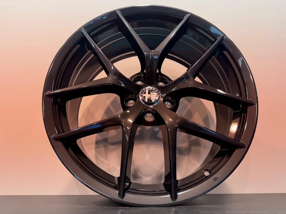 N.4 CERCHI IN LEGA ORIGINALI ALFA ROMEO STELVIO DA 20 156117310 8,5X20 ET 31 - Immagine 4 di 4