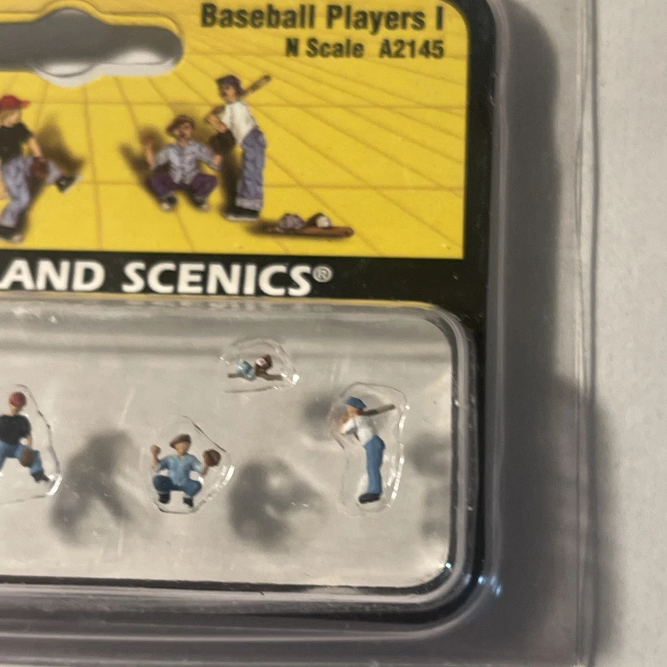 N Scale Baseball Players I Figures - Woodland Scenics #A2145 - Image 4 of 4
