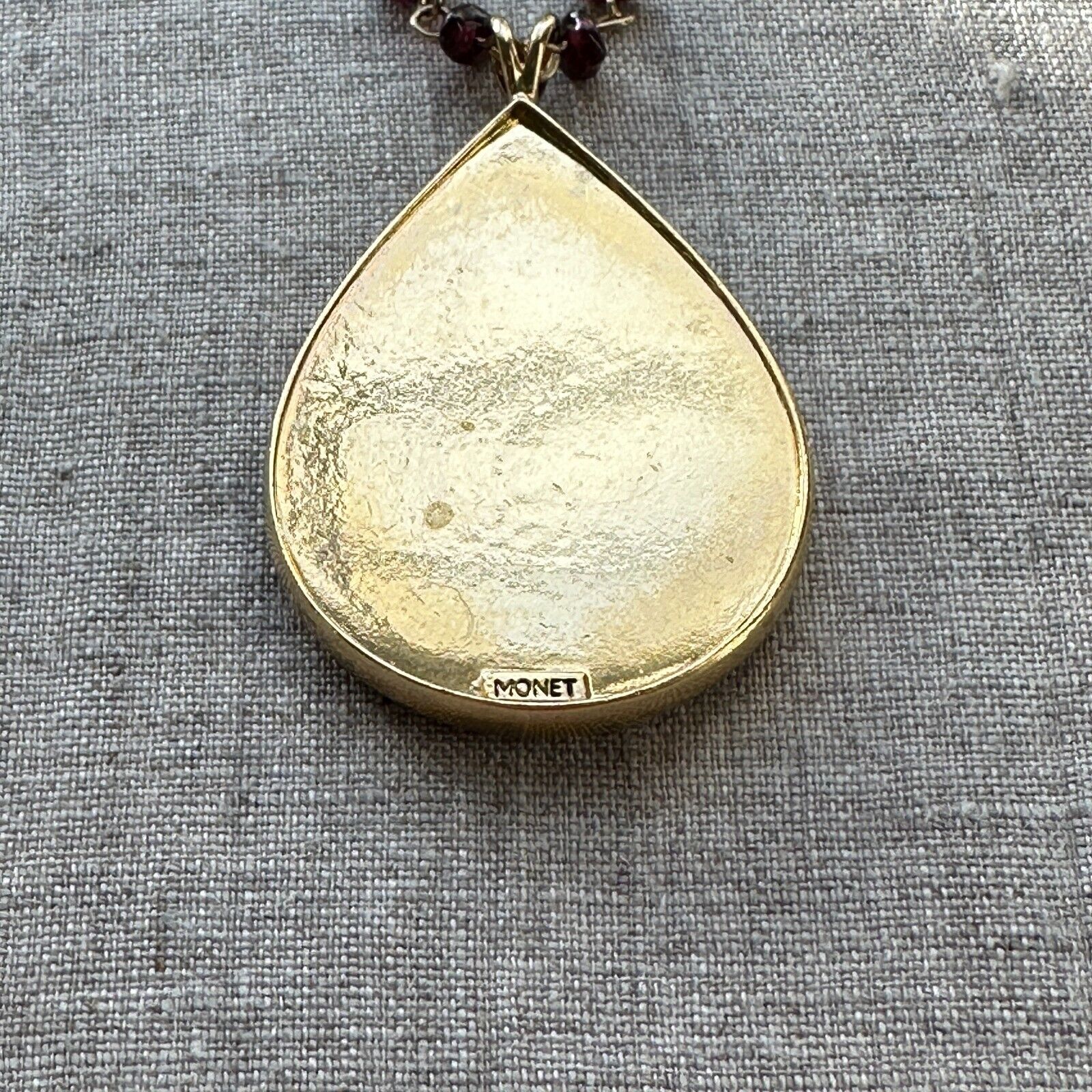 Vintage MONET Teardrop Pendant Gold Tone Chain Ga… - image 8