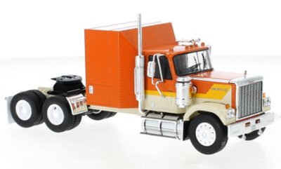 GMC General - 1980 - orange / cream - IXO 1:43