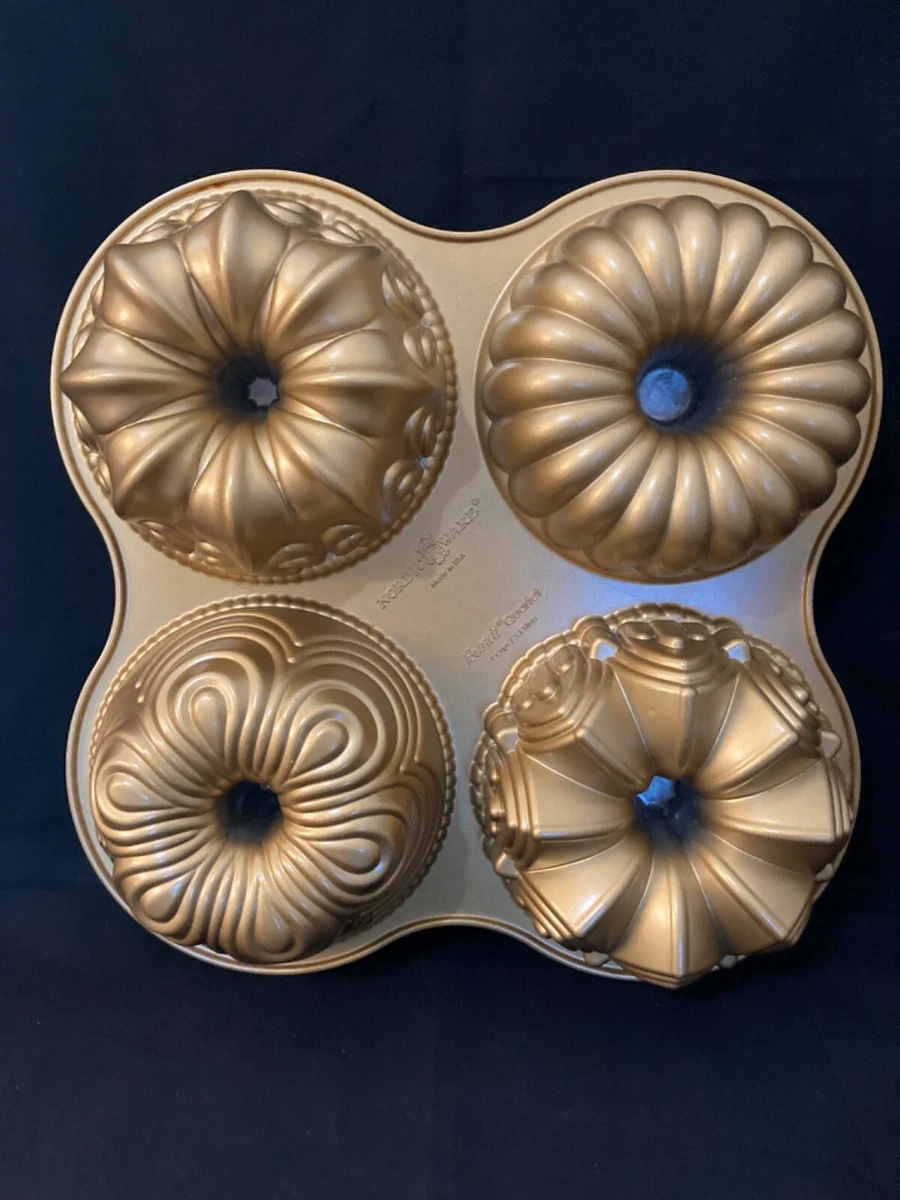 Nordic Ware Bundt Quartet Pan