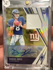2019 Daniel Jones Panini Phoenix Gold    Patch Auto Rookie RC #d 24/25 Giants