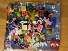 NEW Lego 40512 Fun and Funky VIP Add On Pack 148 pcs BRAND NEW Sealed RETIRED