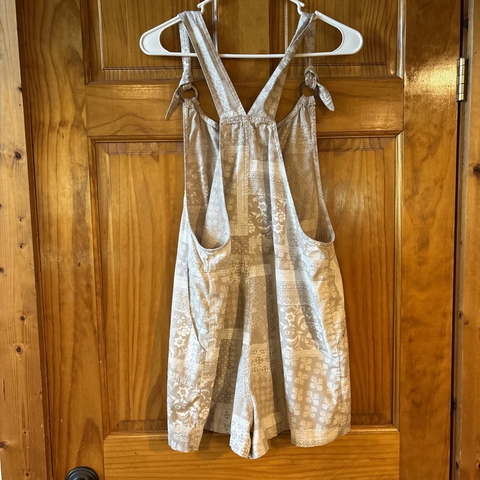 So Juniors Large 100% Cotton Paisley Patchwork Overall Shorts - Image 4 of 4