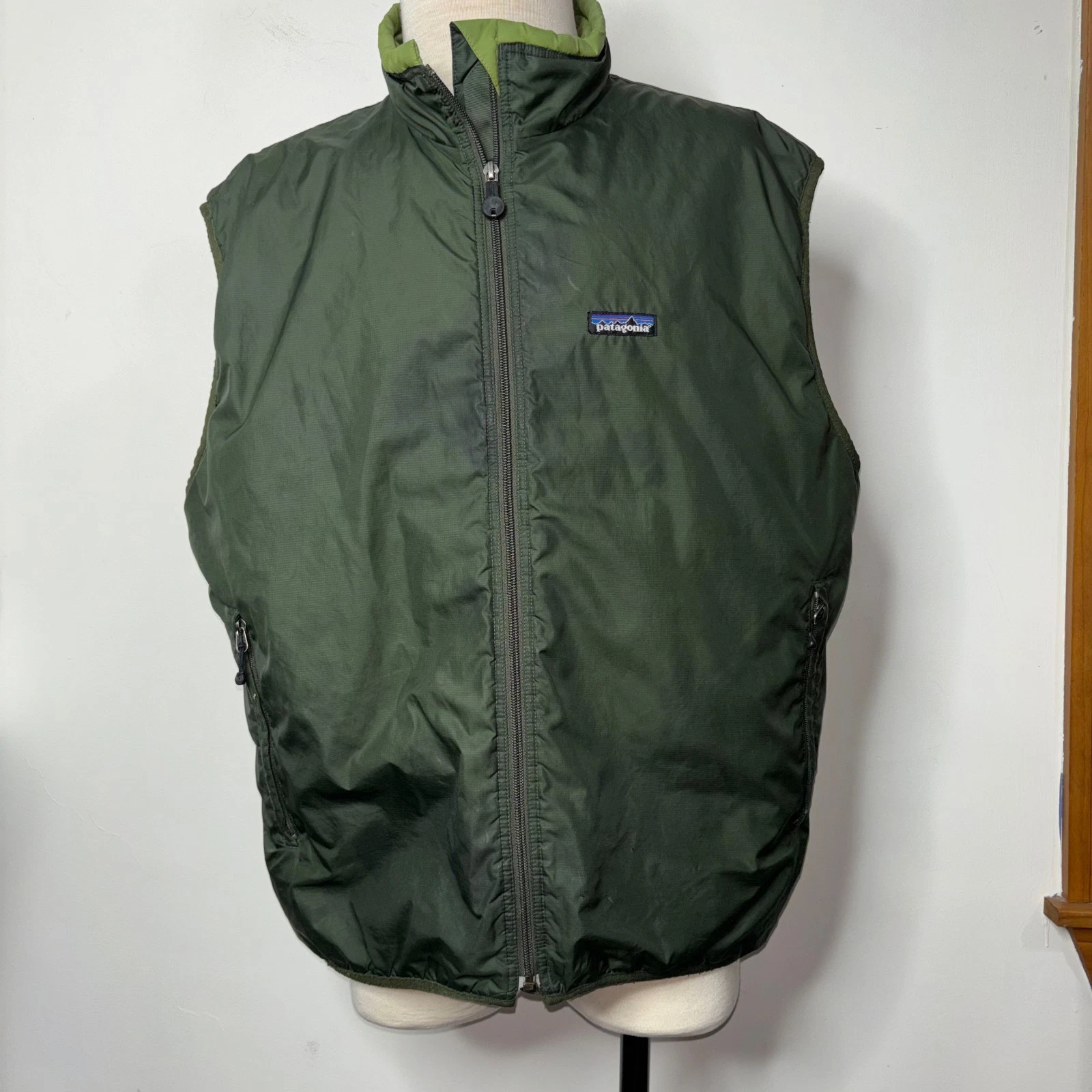Vintage Patagonia Puffball Vest Mens Unisex XL Green Insulated Full Zip 84015 F4
Opens in a new wind