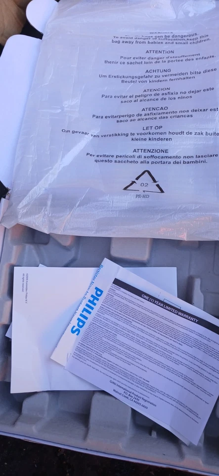 Digital Photo Frame Philips 7" 800x600 Wood Finish – Complete in Box - Image 4 of 4