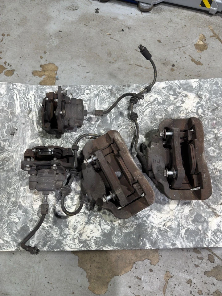 BMW 335i E93 2007 convertible - Juego de pinzas de freno traseras izquierda y derecha OEM Foto 3 de 3