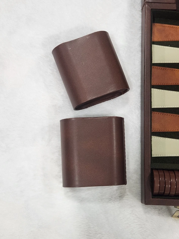 Vtg Backgammon 15x19 Large Leatherette Folding Board Case Set VGC Incomplete! - Image 2 of 4