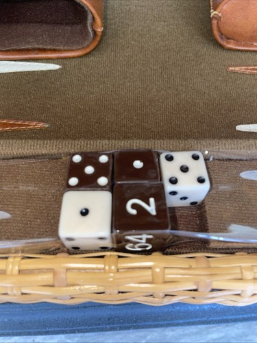 Vintage Backgammon Set Board Game Wicker Travel Case - Picture 3 of 13