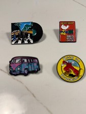 4 Hippie Hat Pins V W Bus- KEEP ON TRUCKING- Woodstock -Beatles