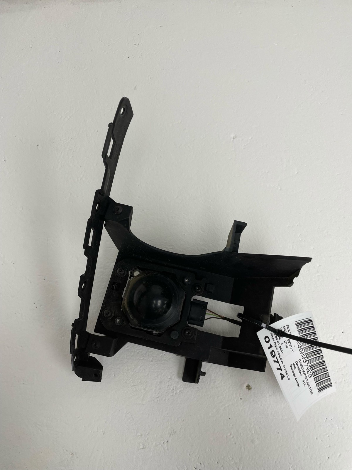 2015-2020 BENTLEY BENTAYGA OEM Front Right Adaptive Cruise Control Sensor Module