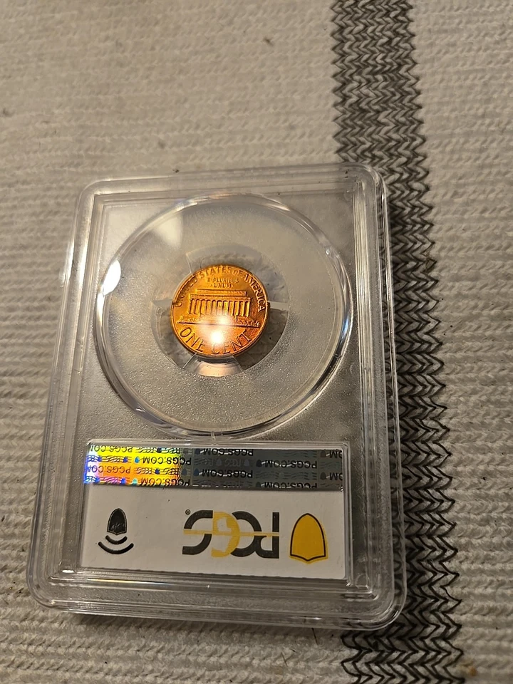 1982 Lincoln Memorial Penny Small Date Pcgs Graded Ms 67RD - Image 2 of 2