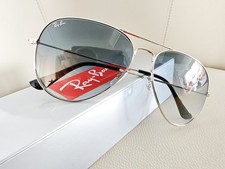 RAY-BAN RB3025 Aviator Sunglasses Gradient Gray Lens/Silver Frame