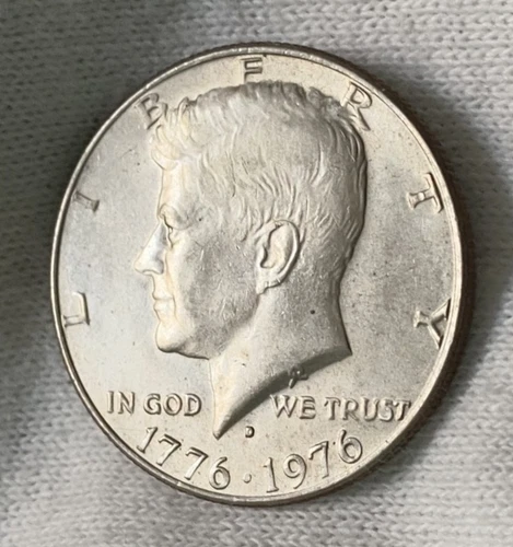 1976-D !!BICENTENNIAL!!Kennedy Half Dollar 50c!!UNCIRCULATED!!1776•1976~Free S&H
