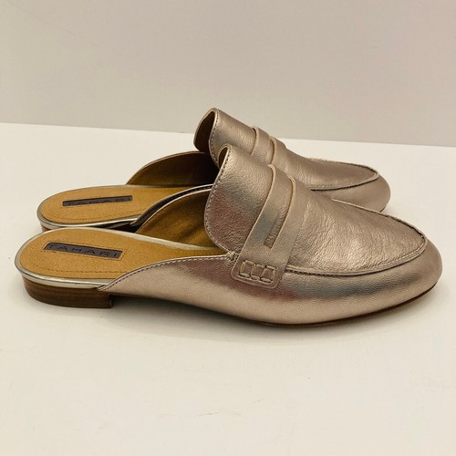 New Tahari Flora Mules Slides Womens 8M Metallic Gold Leather Flats Penny Loafer - Picture 2 of 9