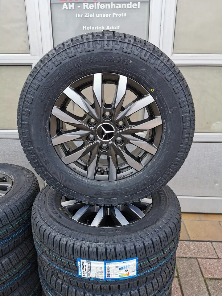 4 Mercedes Sprinter 16" Wohnmobil AllwetterReifen Toyo Kompletträder 235/65 R16C - Bild 2 von 4