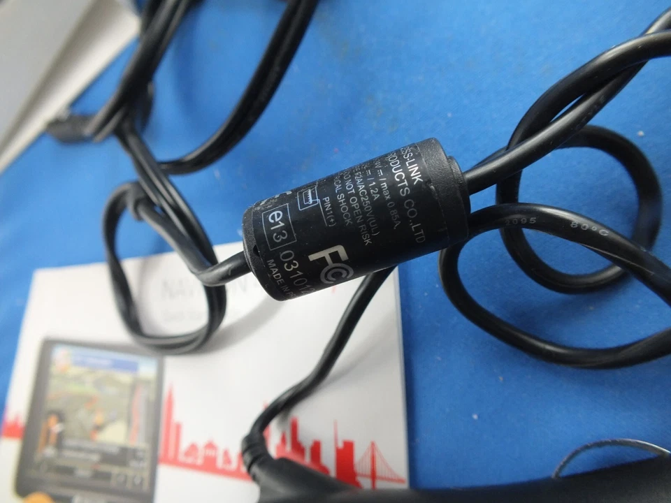 NAVIGON 40 Easy DEutschland Frankreich Greace Holland mit Zubehörpaket Navi OVP - Bild 3 von 4