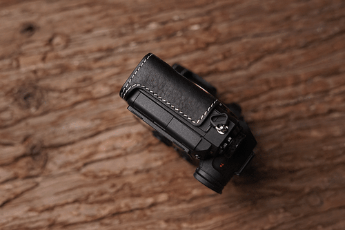 Custodia mezza fotocamera in vera pelle per Sony A7R III Mark III M3 Sony A9 - Foto 8 di 32