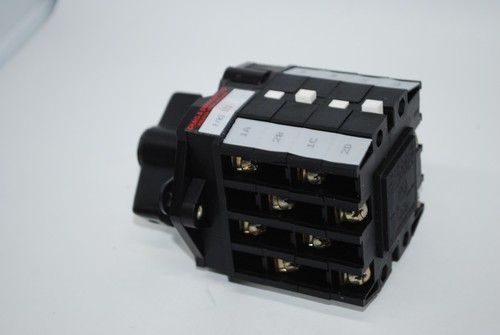 Craig & Derricott Rotary Changeover Switch 32A 415V 3P Part # SPRQ3242/2/SM/G - Picture 4 of 8
