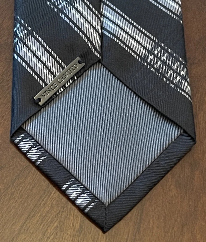 Vince Camuto Black Hand Made 100% Silk Men’s Neck Tie Made In China - Image 2 of 4