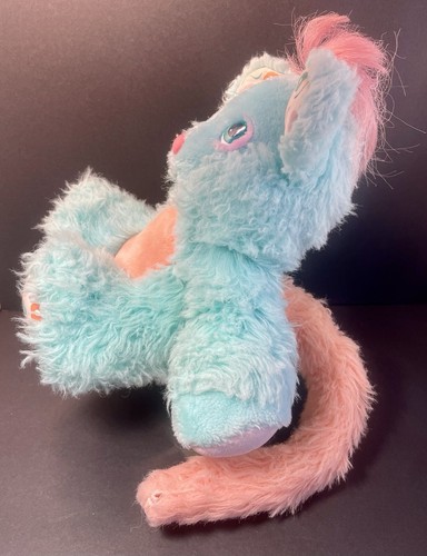 Peluche Brush A Loves 10" Teal Tuttie Cutie 1989 AmToy Peluche Vintage LEGGI - Foto 5 di 20