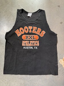 Vintage 90’s Hooters Tank Top L