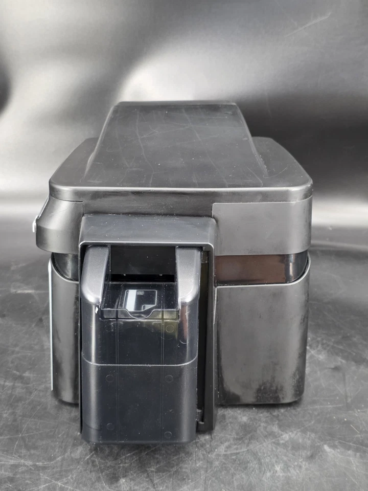 Fargo HID DTC 4000 Photo ID Card Color USB Printer No Power Adapter No Key - Image 3 of 4