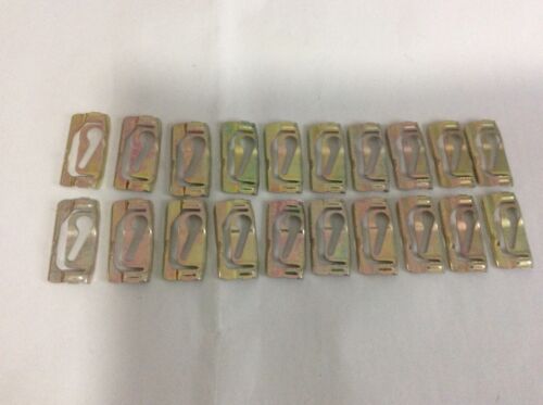 <!--F#f_0-->Holden HQ,HJ,HX,HZ,WB Pack 20 Brand New Front or Rear Windscreen Moulding clips<!--F/-->