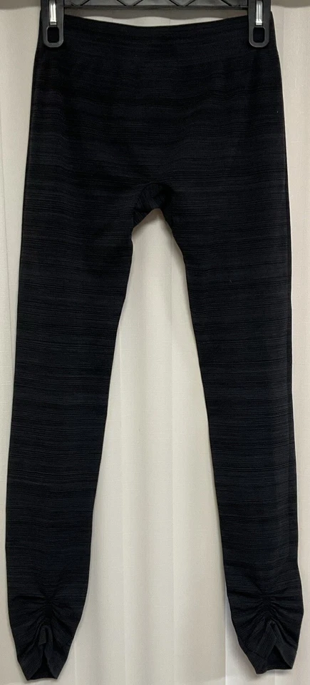 Pantalones de compresión Climawear para mujer pequeños grises. 4304 Foto 2 de 3