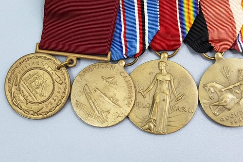 Medaglia 5 posti US Navy seconda guerra mondiale - Nominata e datata 1945. YMU1079 - Foto 2 di 8