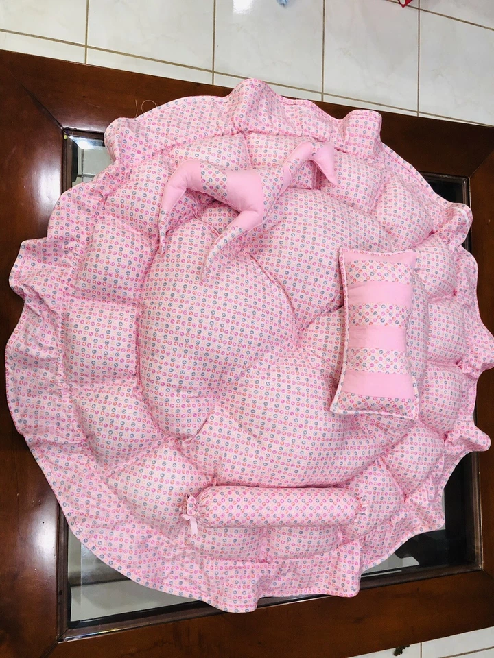 Cama nido bebé niña o niño con almohada Foto 4 de 4